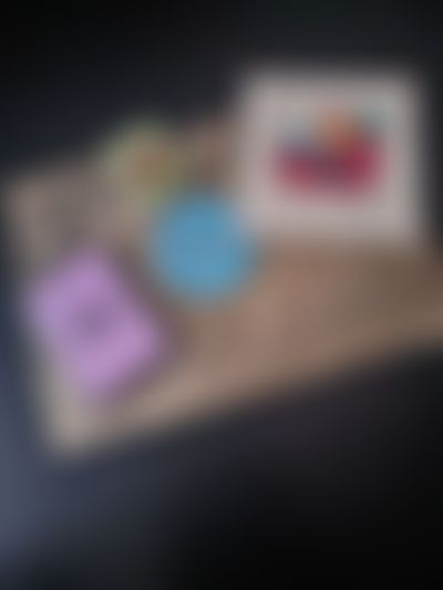 Post media background