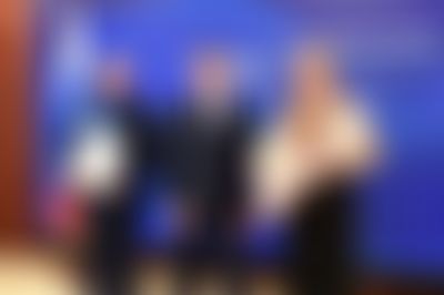 Post media background
