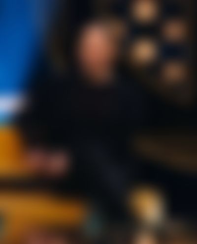 Post media background